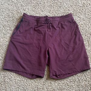 Ten Thousand lined Foundation shorts
